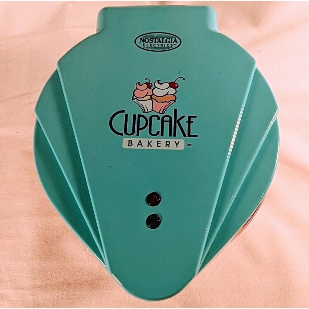 Nostalgia Electrics Cupcake Bakery Model CKM100